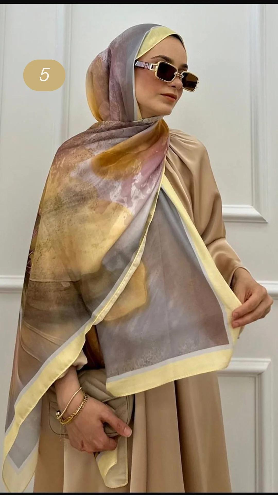 Hijab à motif/floral image 4