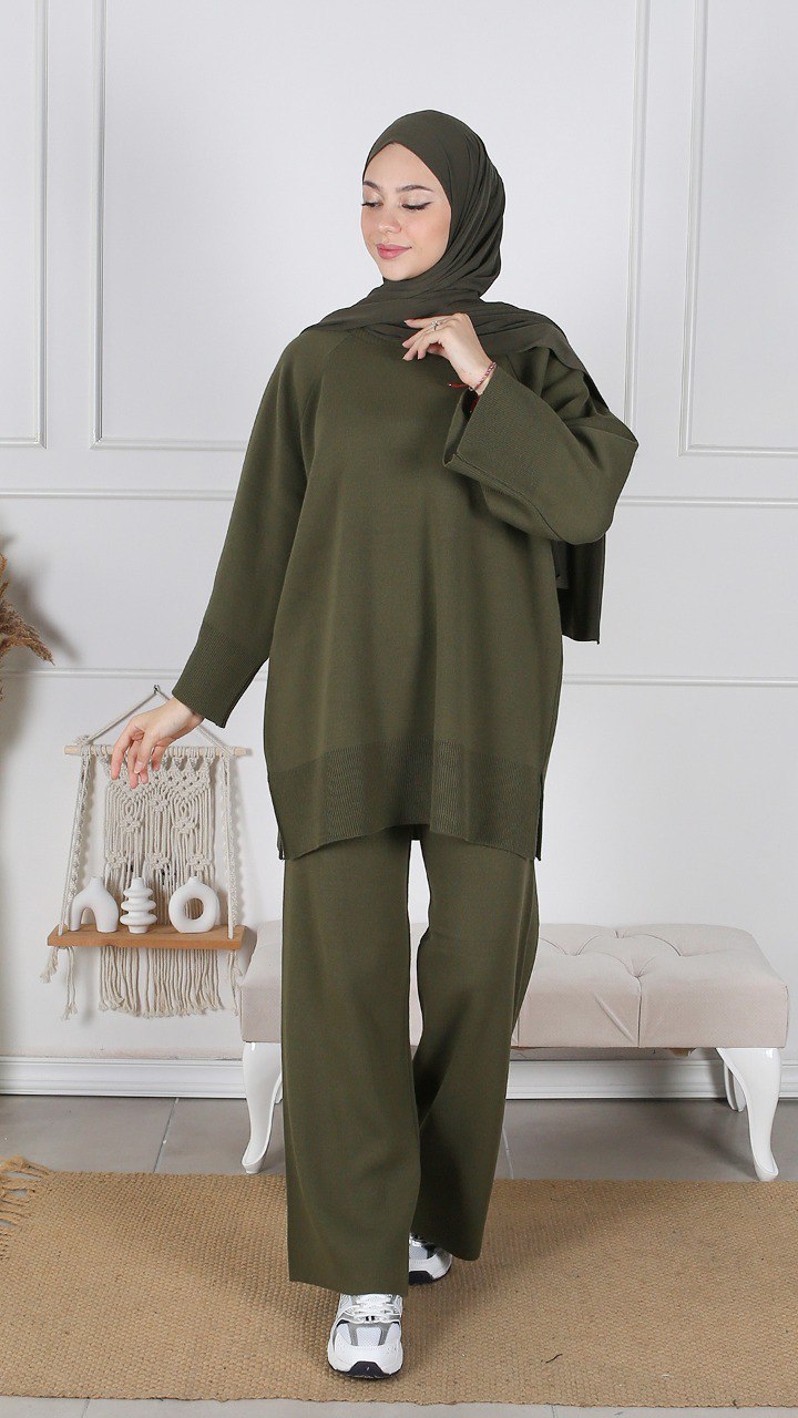 Ensemble tricot basic image 0