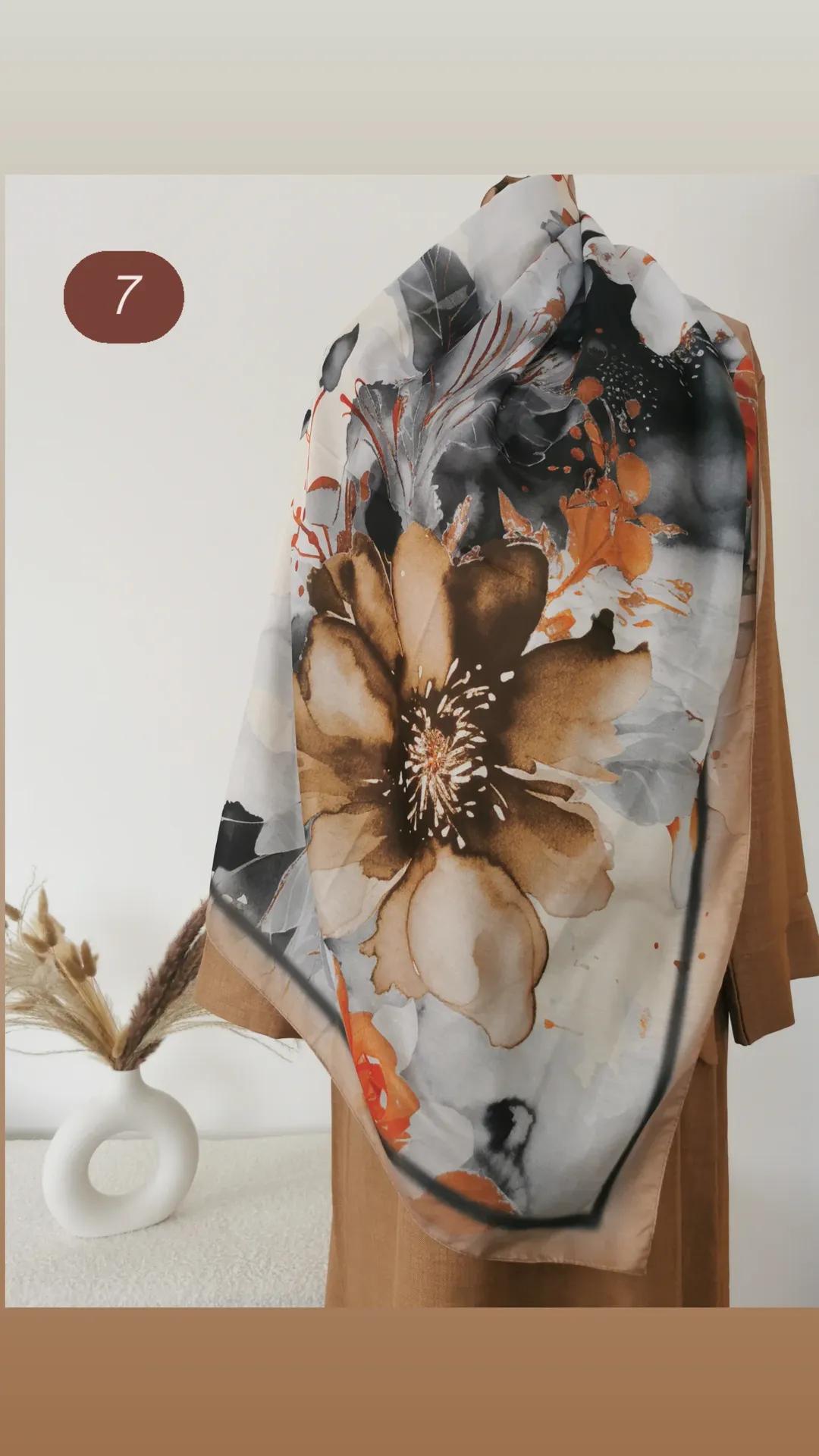 Hijab à motif/floral image 6