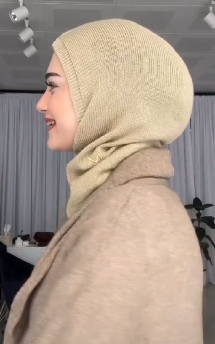 Cagoule en maille image 0