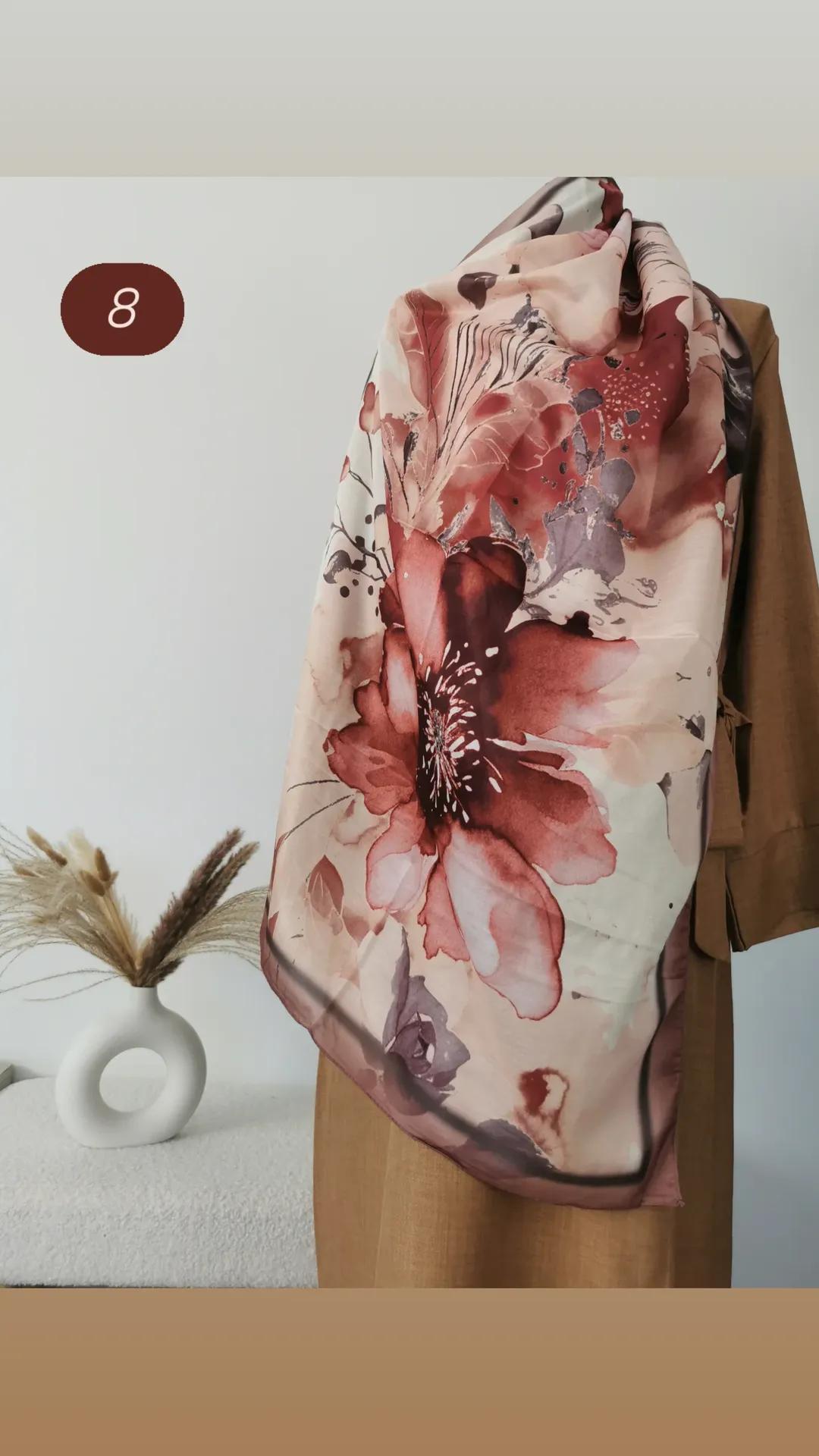 Hijab à motif/floral image 7